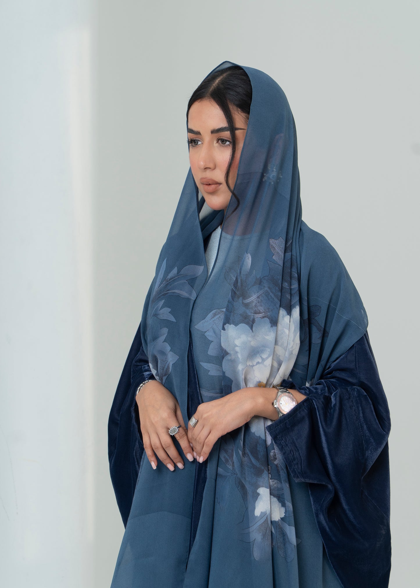 LS199 navy Bisht Cut Summer velvet Abaya