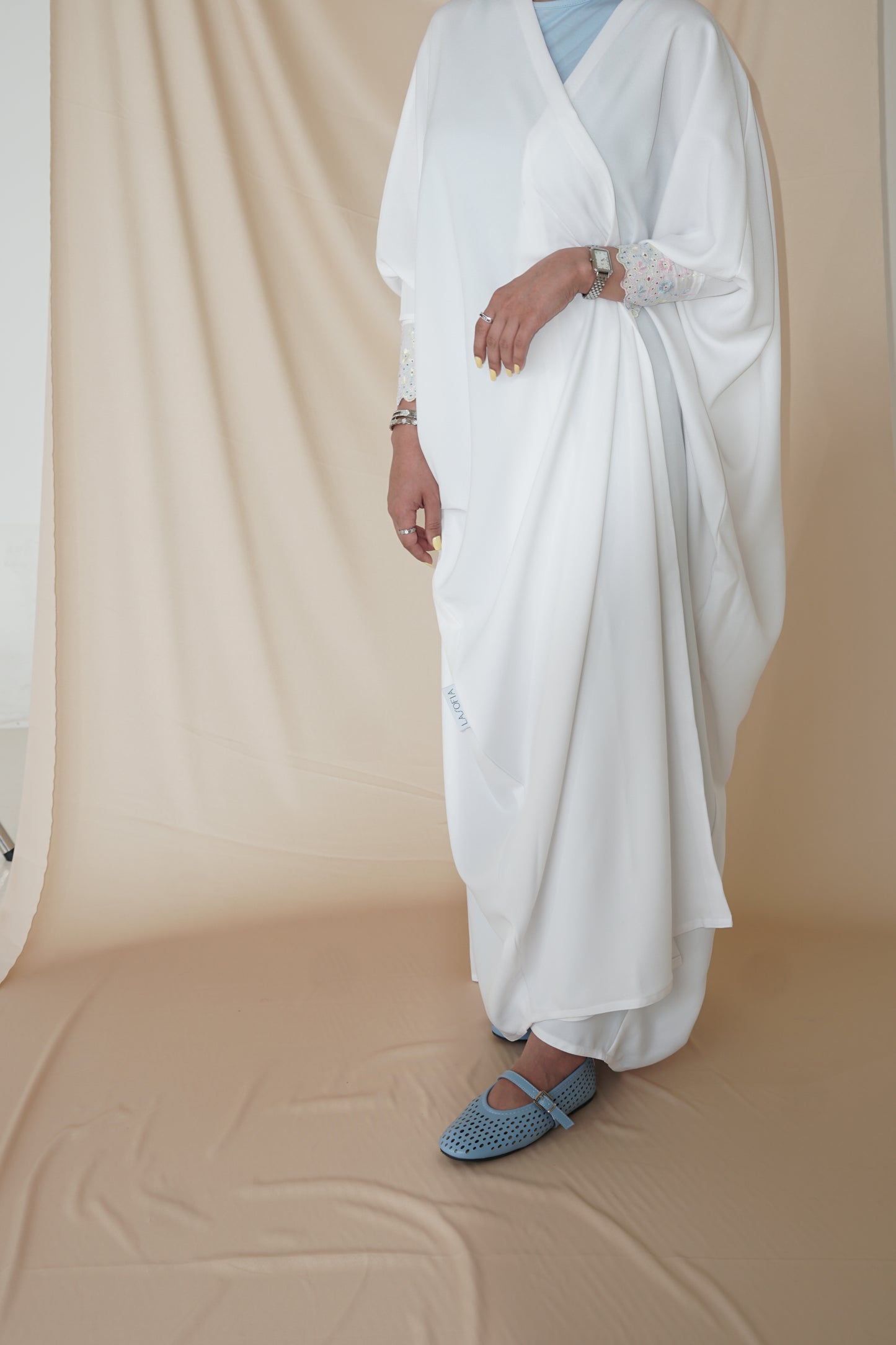 LS163 - white Bisht Cut Summer Abaya