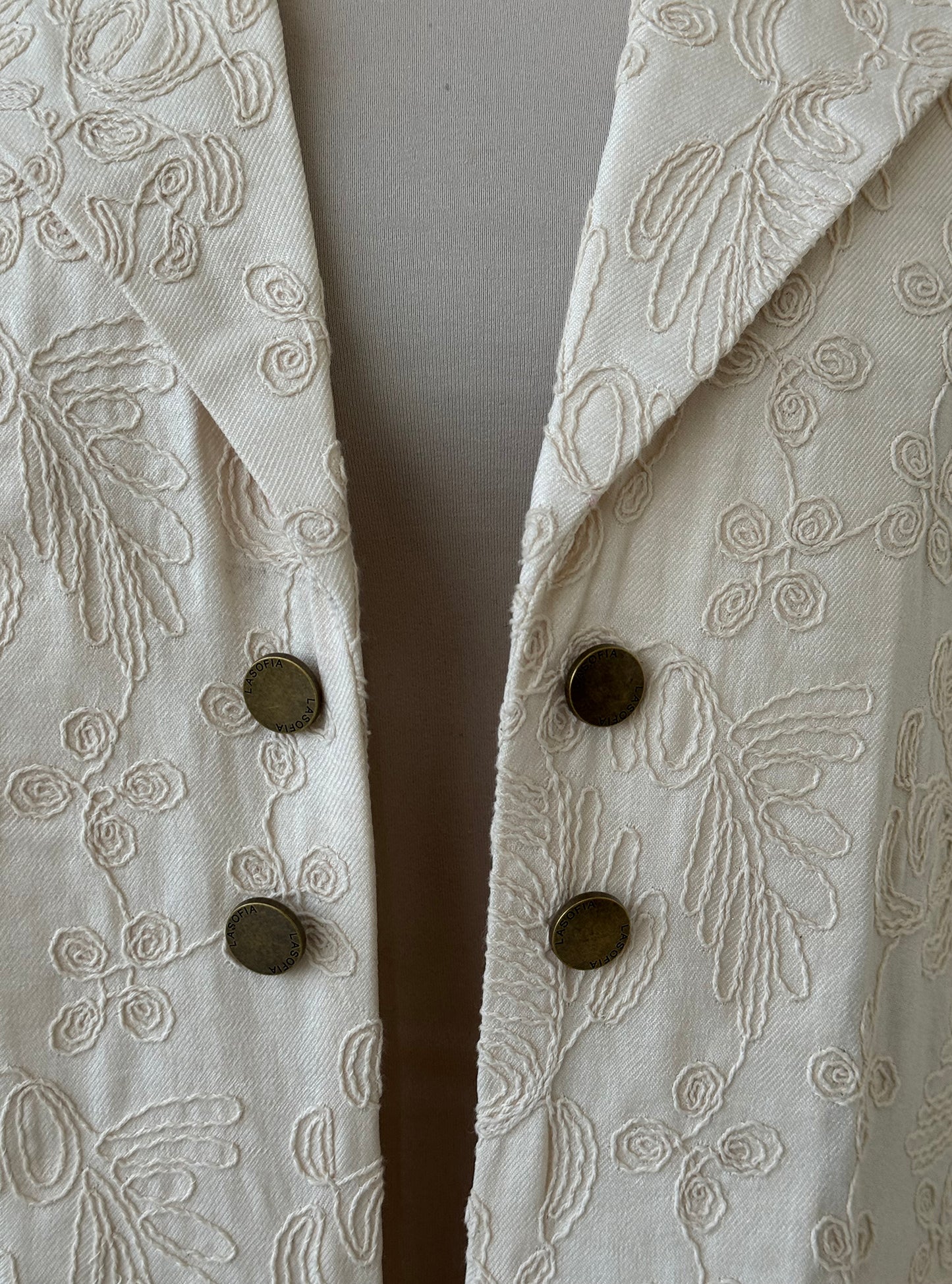 LS173 Beige Acut Modest Abaya