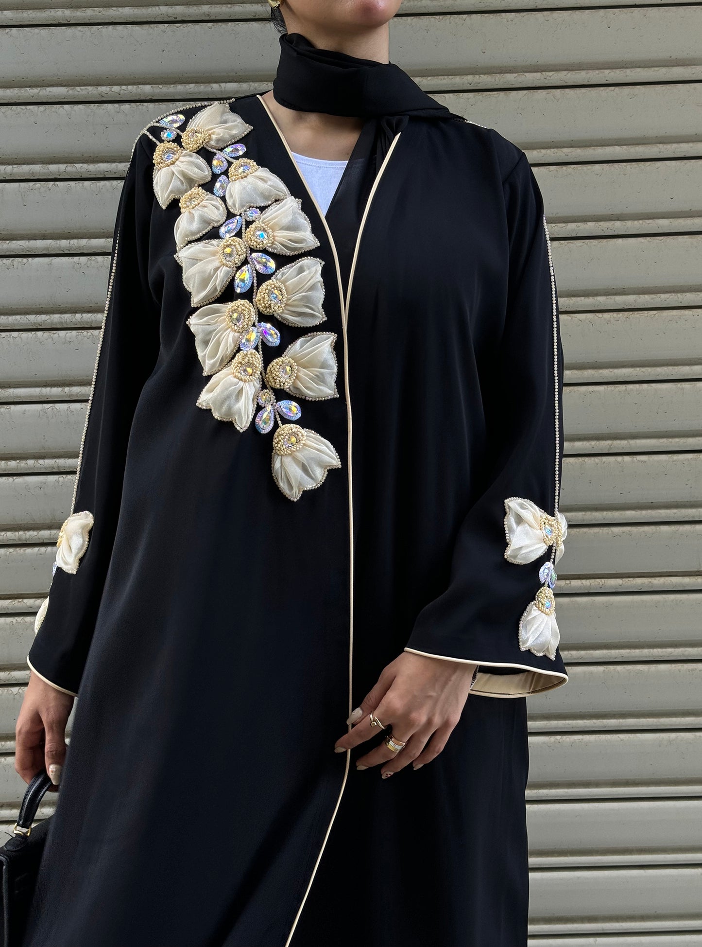 LS113 Black Acut Modest Abaya