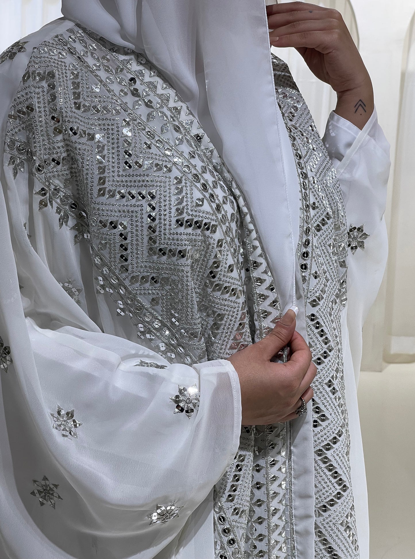 LS152 White Bisht Evening Wear