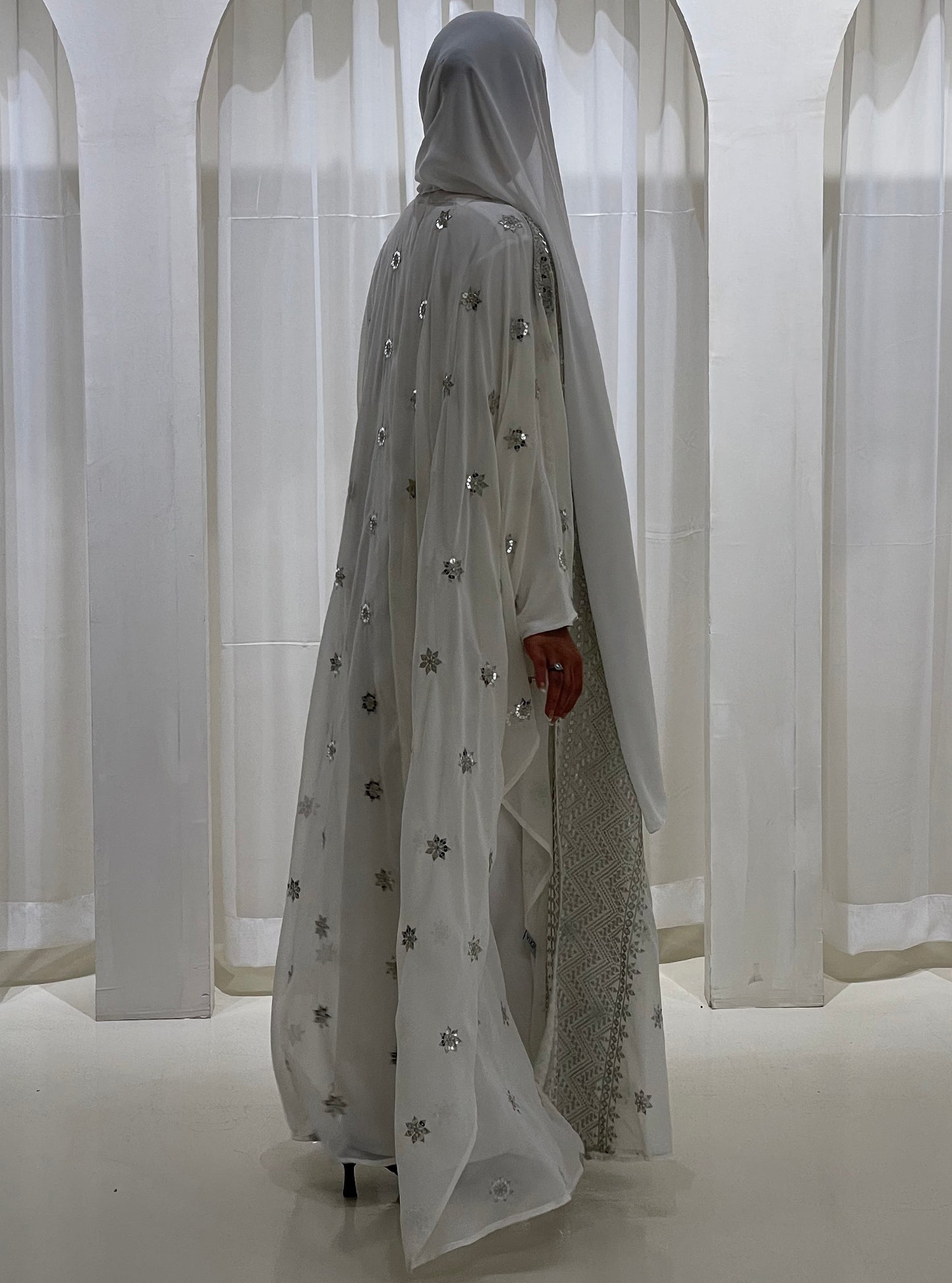 LS152 White Bisht Evening Wear