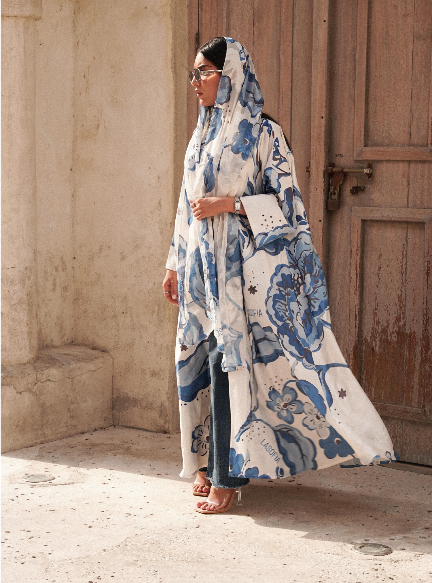 LS170- White A Cut Summer Abaya