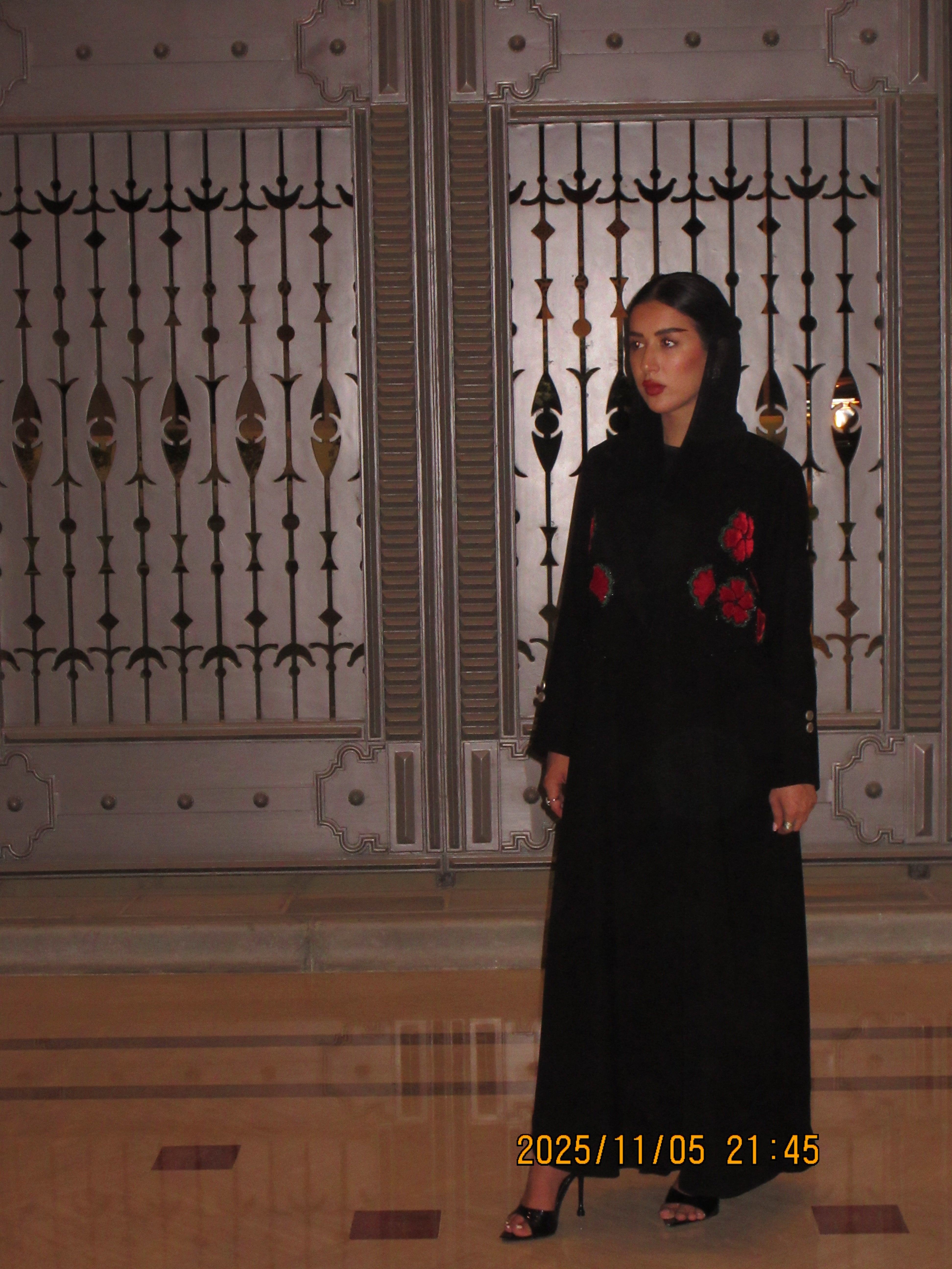 LS192 Black A cut Modest Abaya