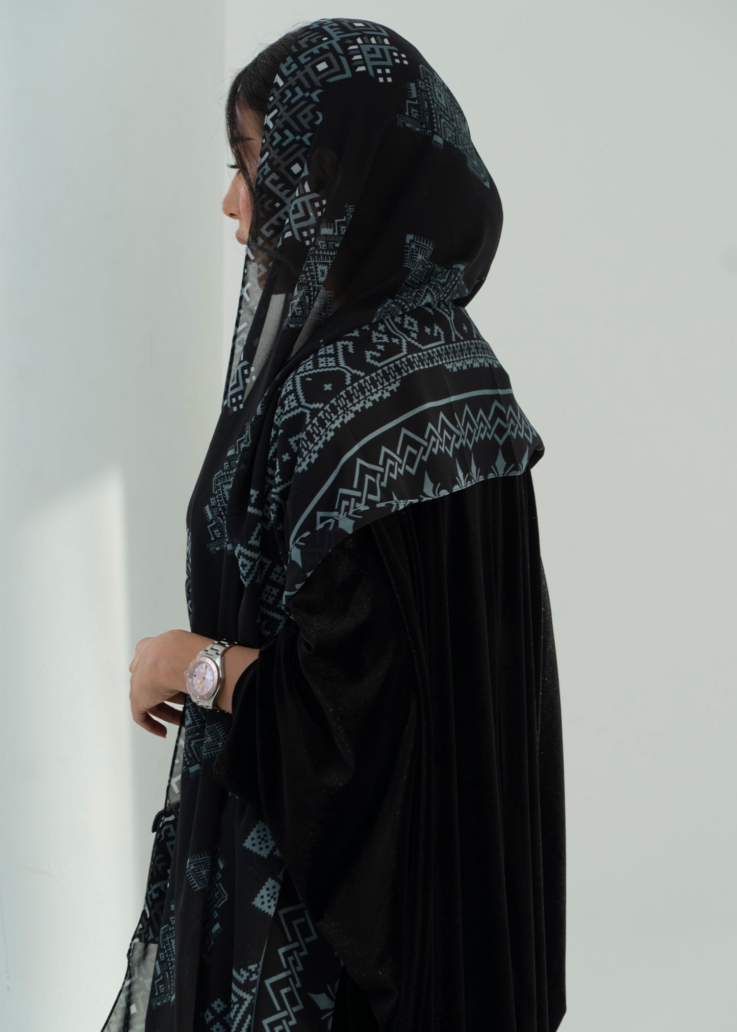 LS193 Black Bisht Cut velvet Summer Abaya (Copy)
