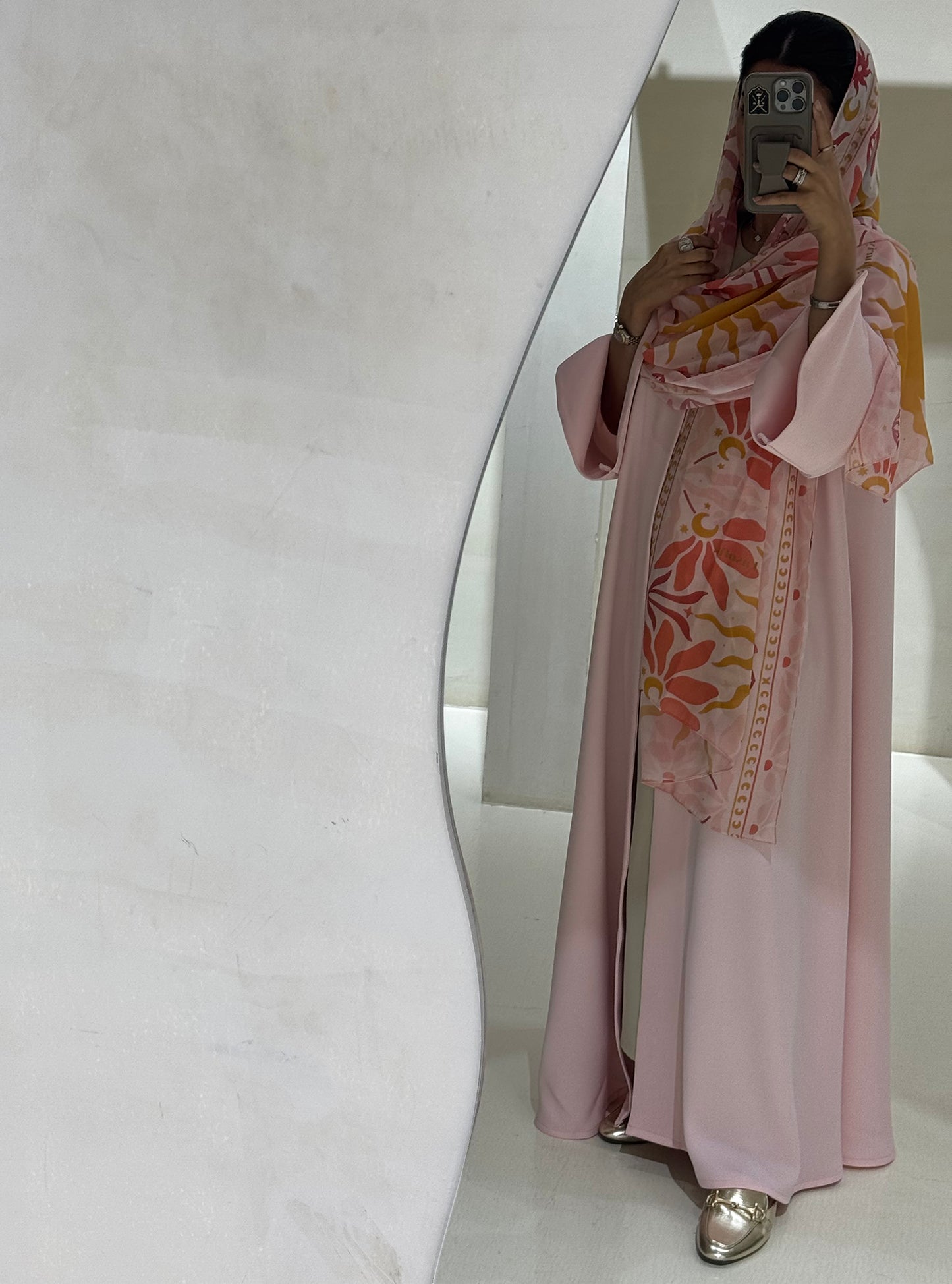 LS184 Pinky A cut Modest Abaya