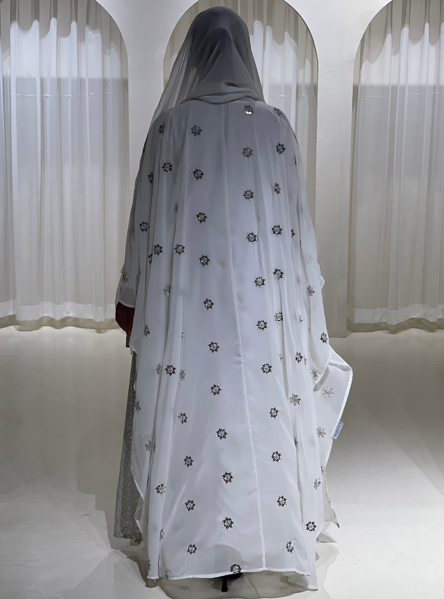 LS152 White Bisht Evening Wear