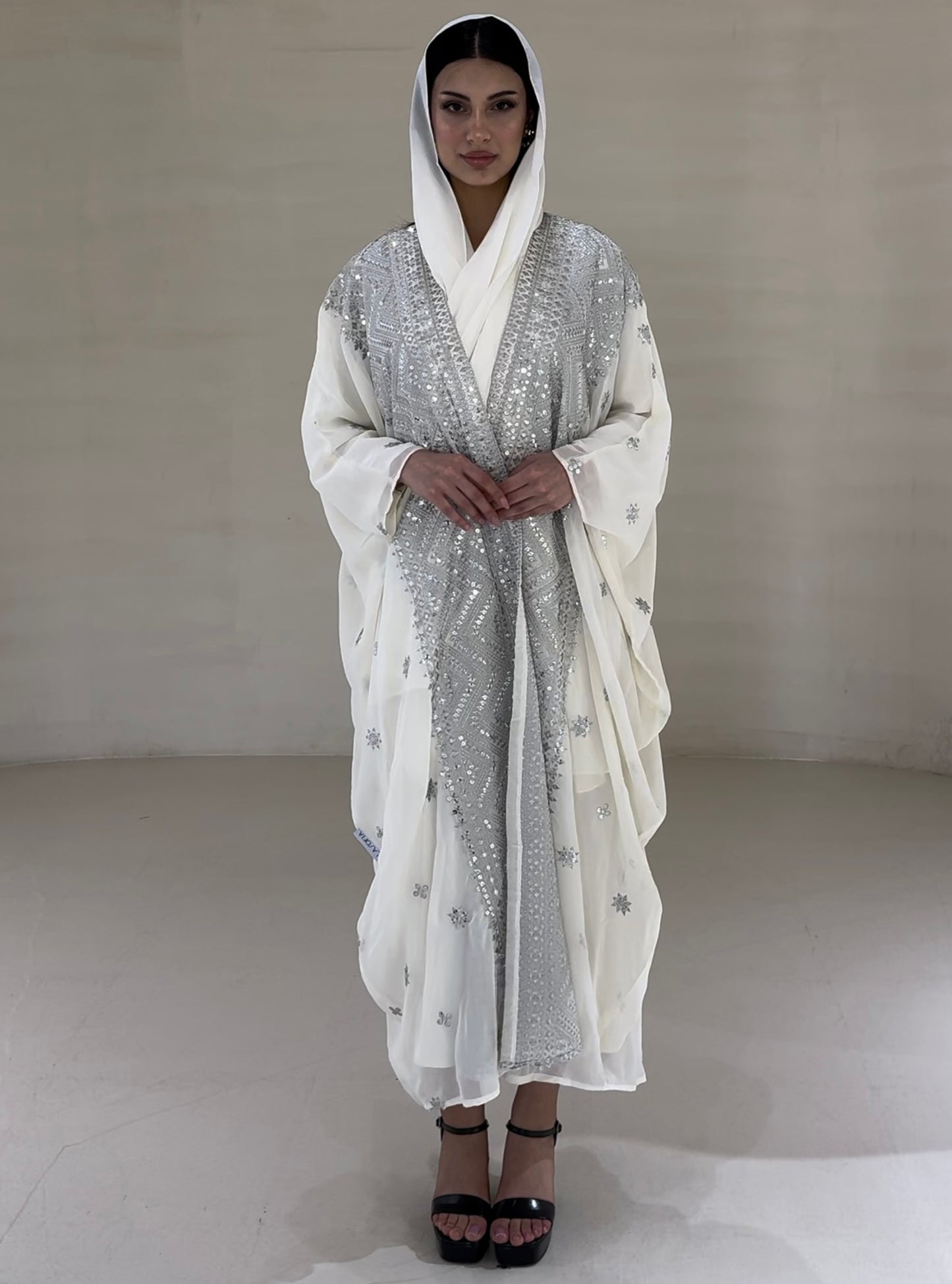 LS158 - Off white Bisht Cut Embroided Abaya