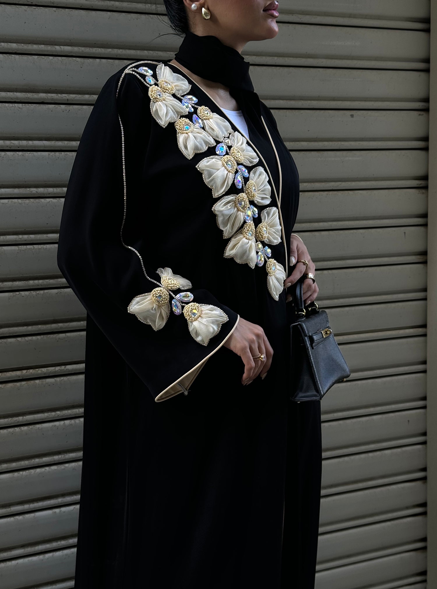 LS113 Black Acut Modest Abaya