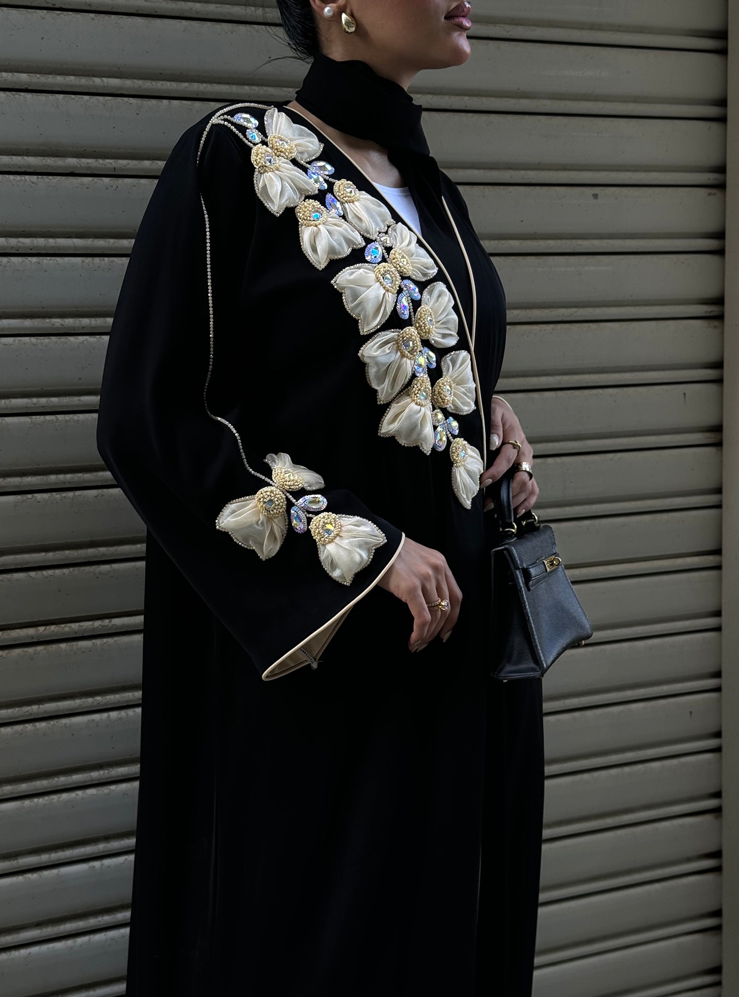 LS113 Black Acut Modest Abaya